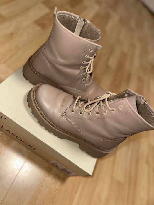 Bocanci bej de piele naturală Lasocki