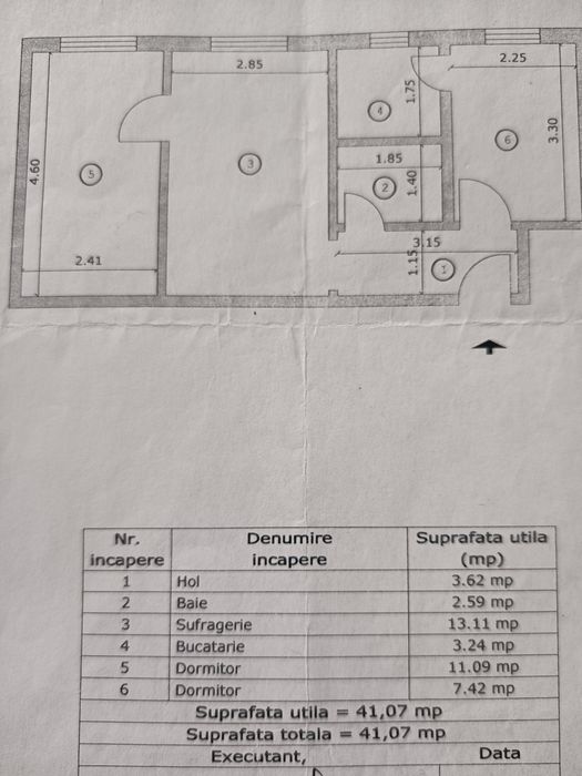 Vând apartament cu 3 camere etaj 4