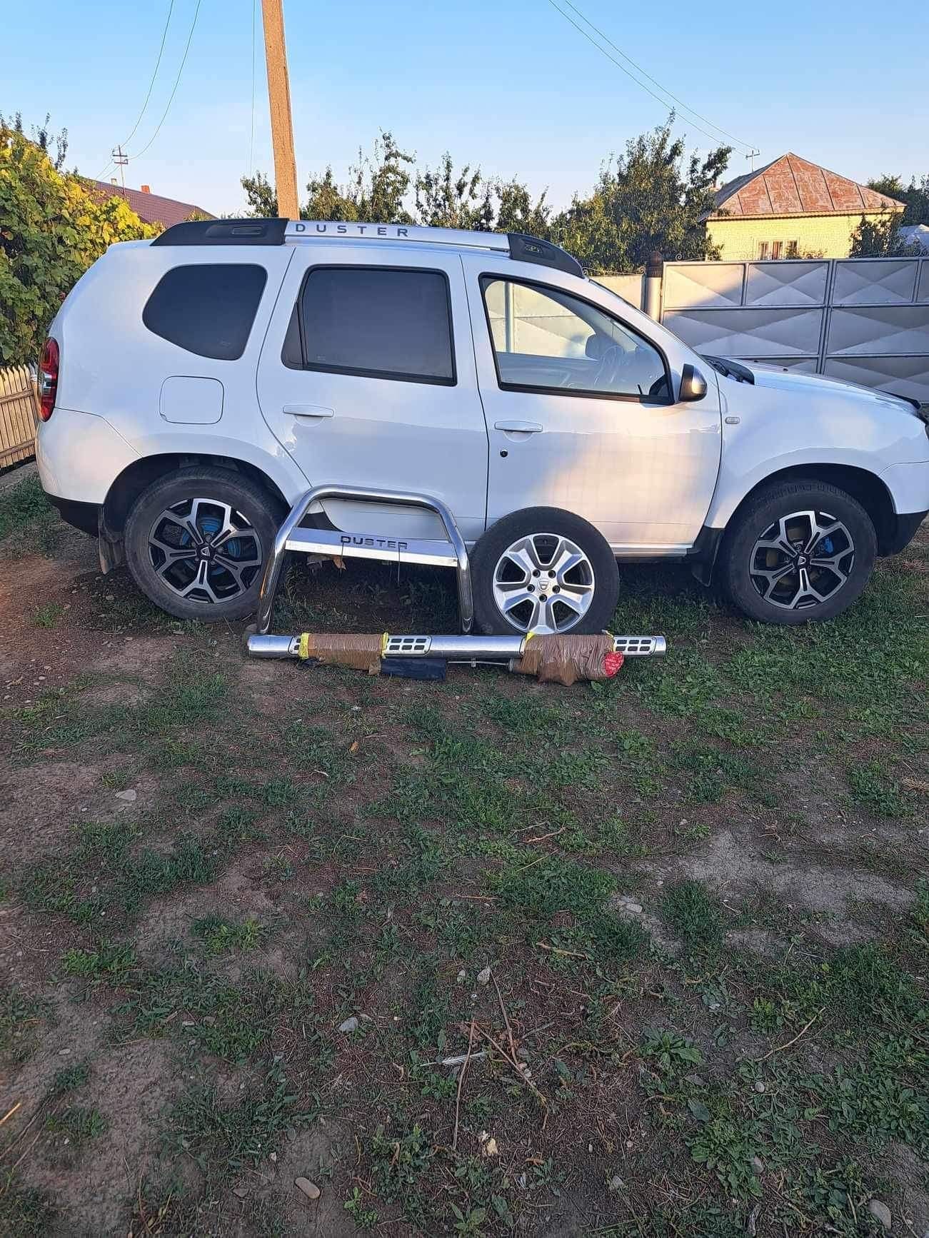 Vând Dacia Duster