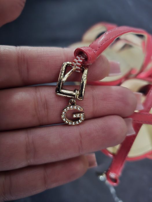 Обувки на ток Guess номер 40