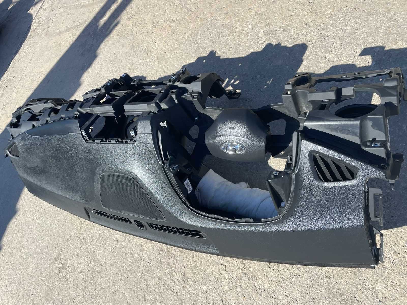 Табло арматурно с два еърбега Airbag за Hyundai Kona 1.6 CRDi e-VGT