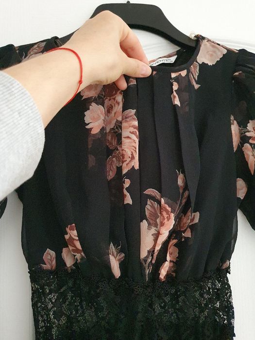 Doua rochii, marimea 38, in conditie foarte buna