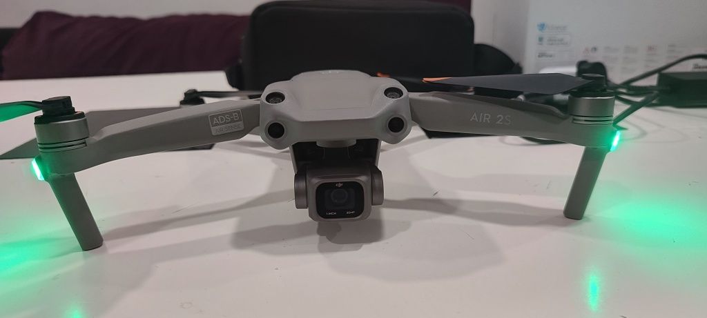 DJI Air 2S Fly More Combo + допълнения в перфектно състояние