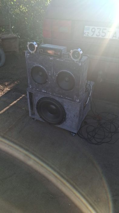 Продам домашнию систему сабвуфер ,динамики и усилитель