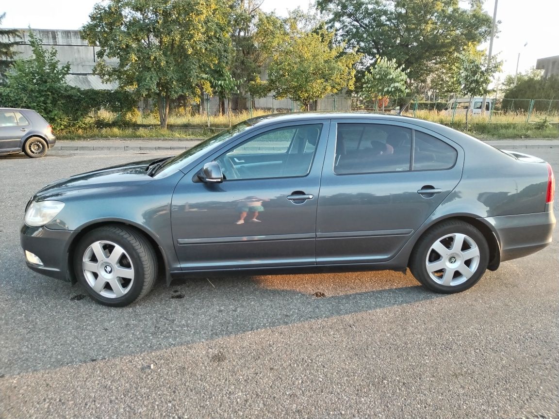 Skoda octavia 1.6 Mpi Gpl//2012