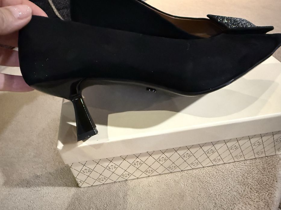 Черни обувки - велур