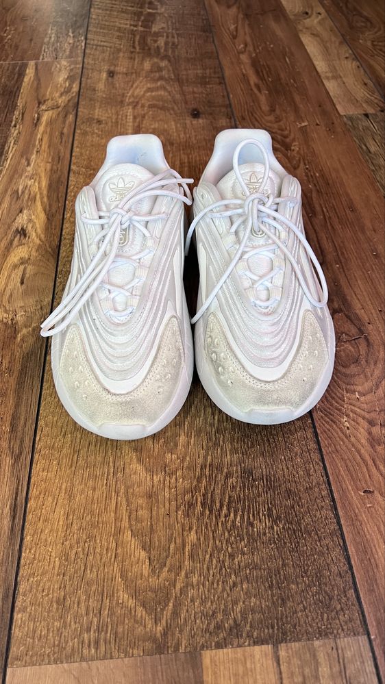 Adidas Ozelia, EU 37.5
