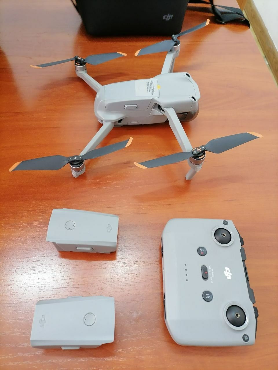 DJI Air 2 s fly more combo