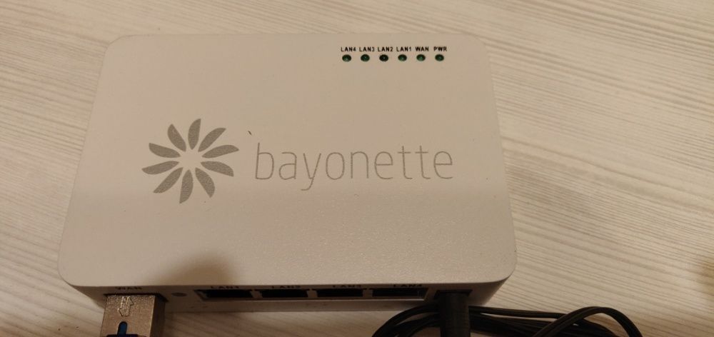 Switch fibra optica Bayonette, 4 porturi, complet, carcasa metalica