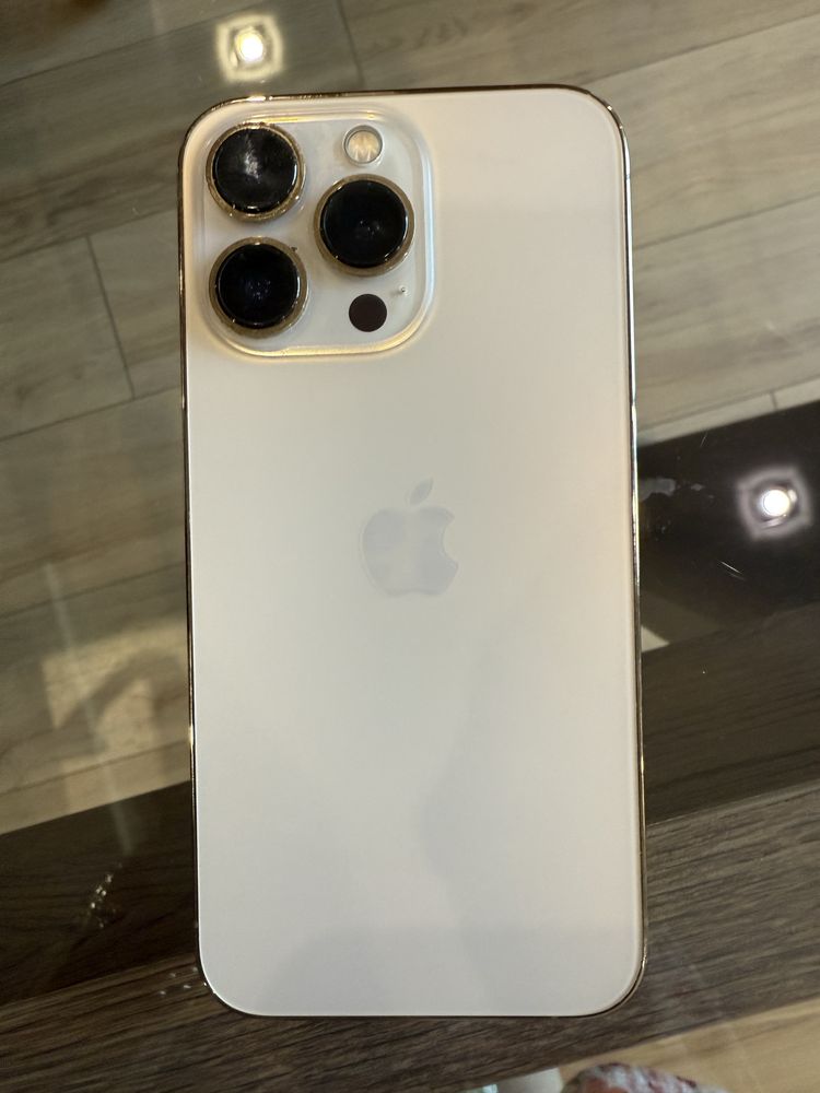 Iphone 13 pro перфектен, без забележка