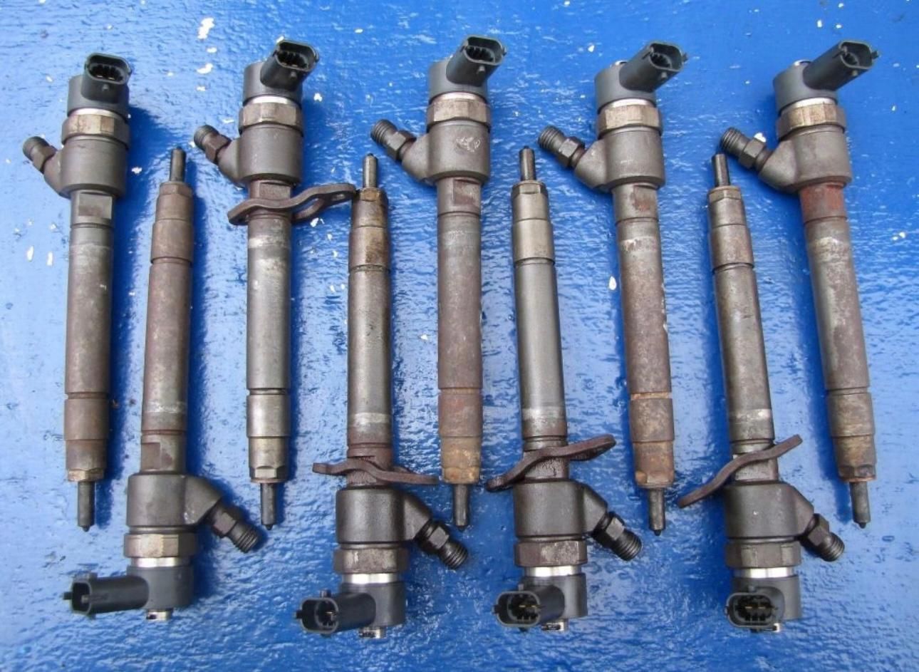 Injector Volvo S80 2.4 Diesel cod 0445110251