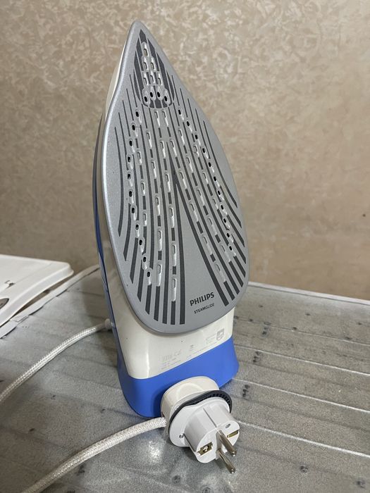 Паровой утюг philips с антипригарным покрытием