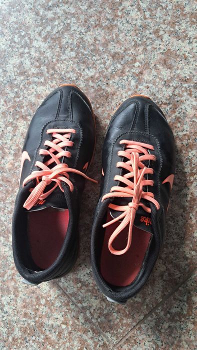 Дамски маратонки Nike