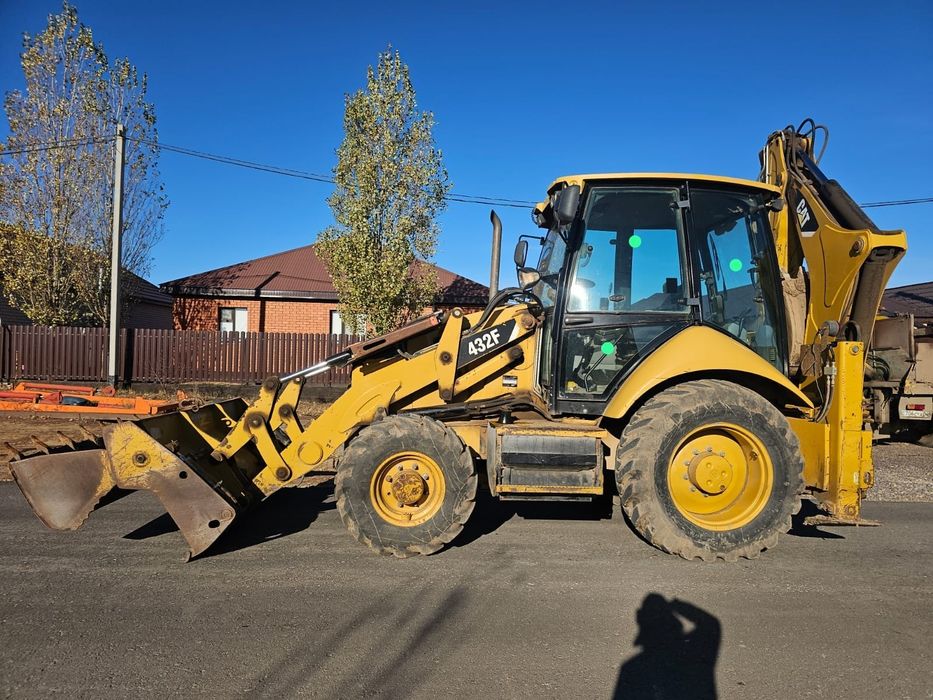 УСЛУГИ ЭКСКАВАТОРА 
Все виды землеройных
Все виды землеройных работ