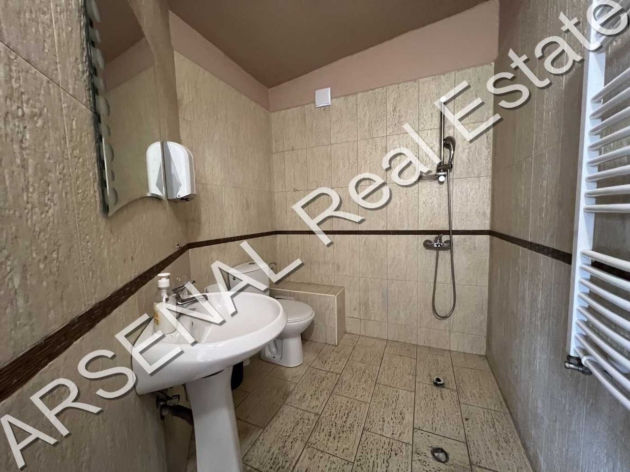 Дава се под наем Офис в София, Център - 125 кв.м за 600 € - Снимка #6