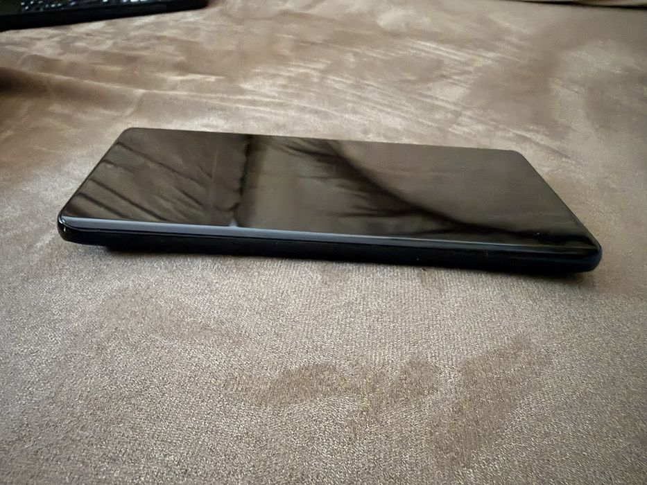 Продавам Samsung s 21 ultra 5G