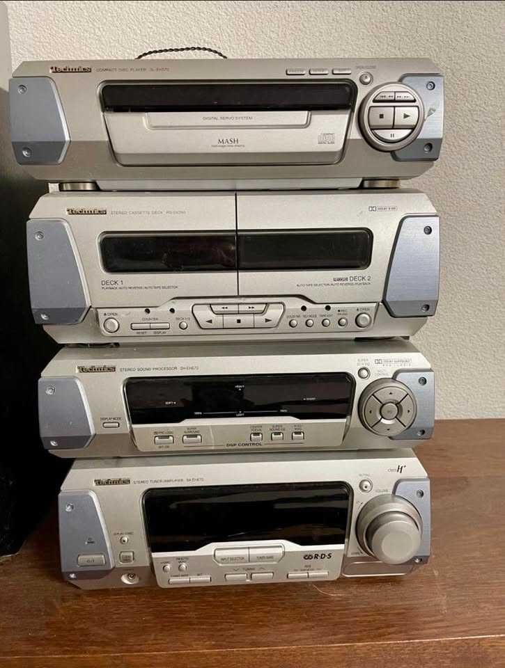 Sistem audio Linie Technics  cu telecomandai