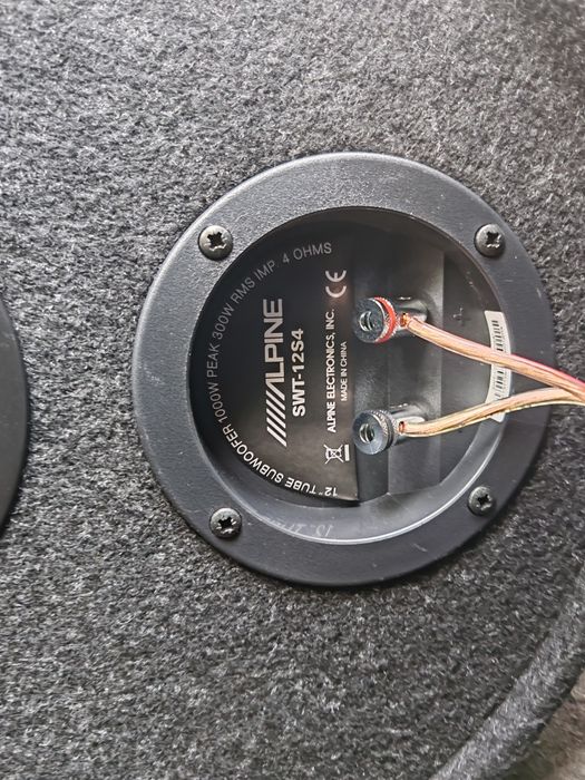 Subwoofer auto Alpine (Preț fix 300 lei)