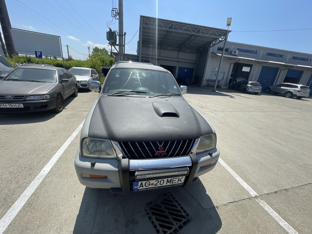 Mitsubishi L200,an 2002