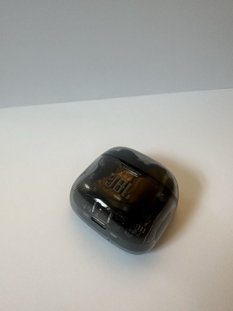 casti in ear JBL tune black ,sunt ca noi .