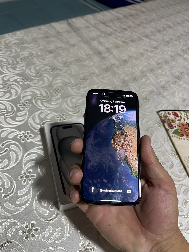 Продаю срочно iPhone 15