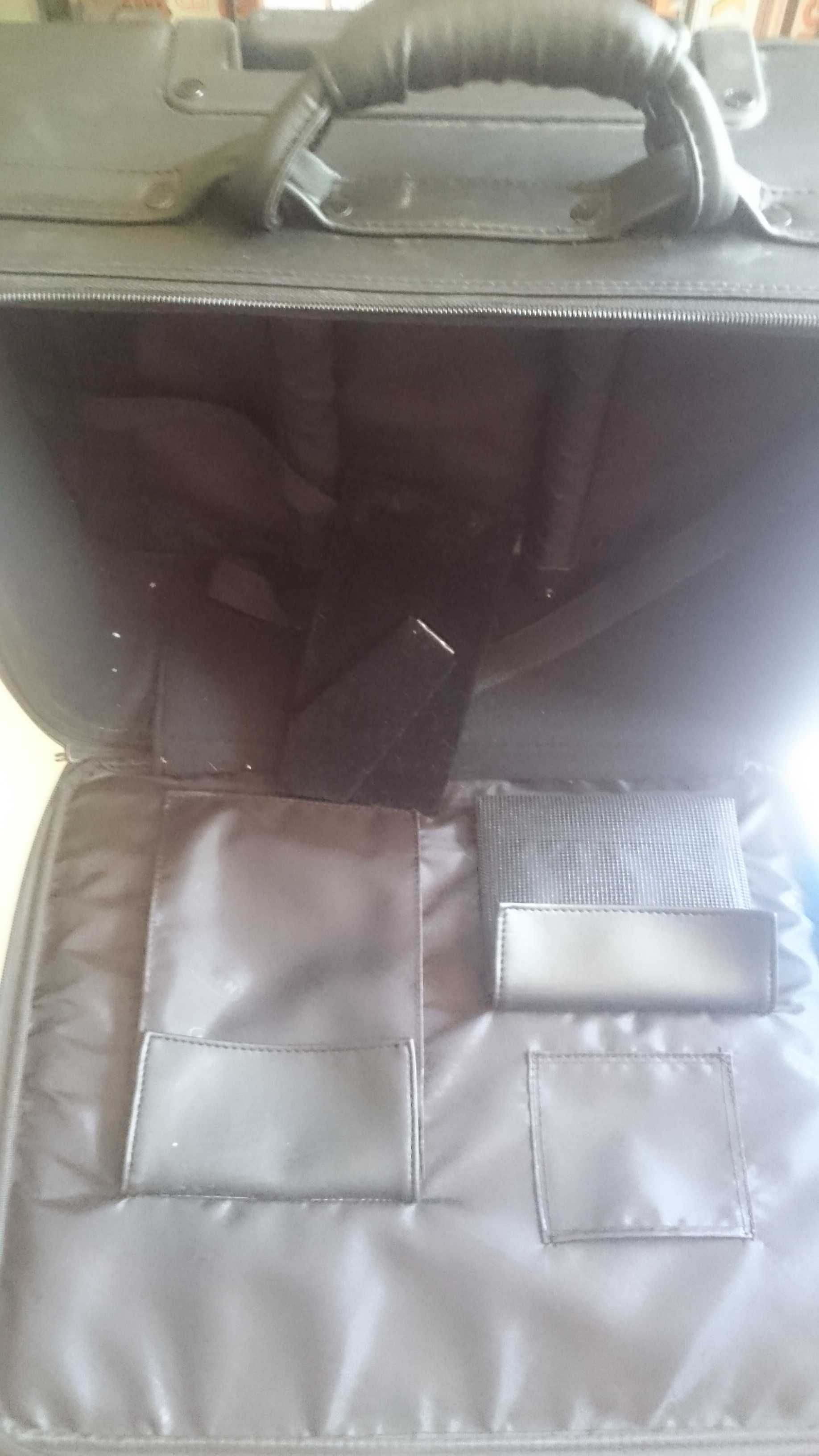 кожен куфар с колела Belkin за Acer Predator 17"