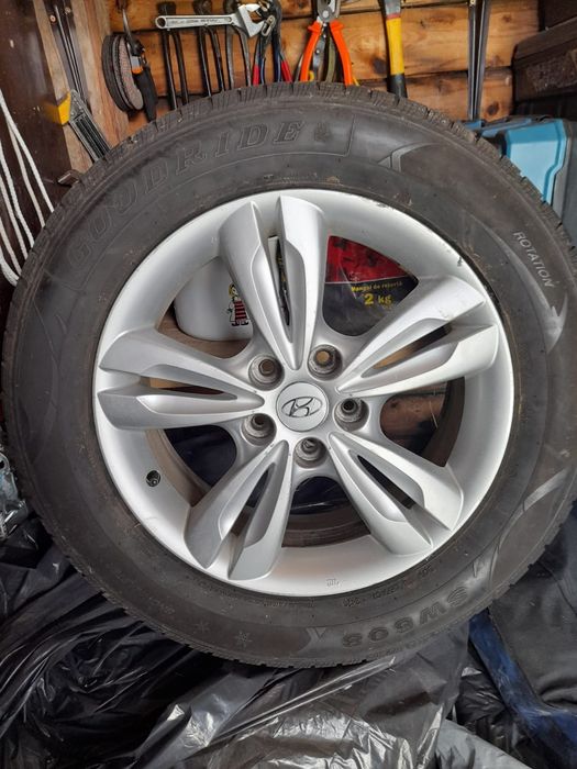 Genti  cu cauciucuri Hyundai
