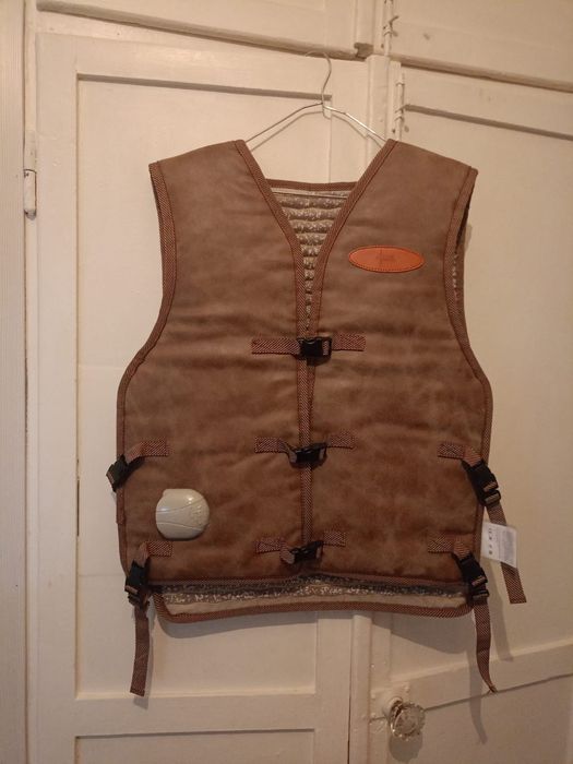 Турманевый жилет ,новый