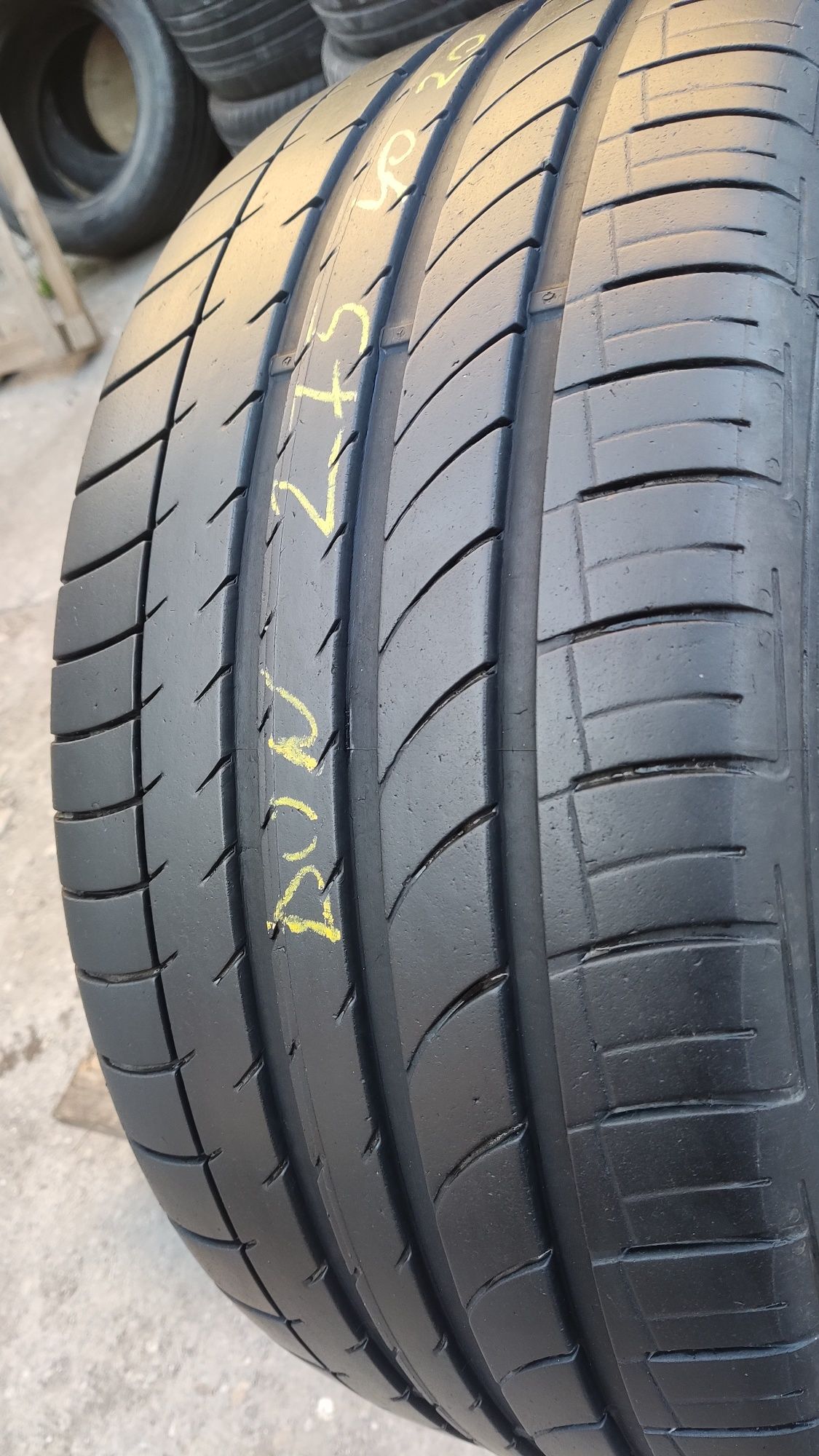 1бр лятна гума 275/40/20 Dunlop Sp Quattro Maxx
7+mm грайфер
добро със