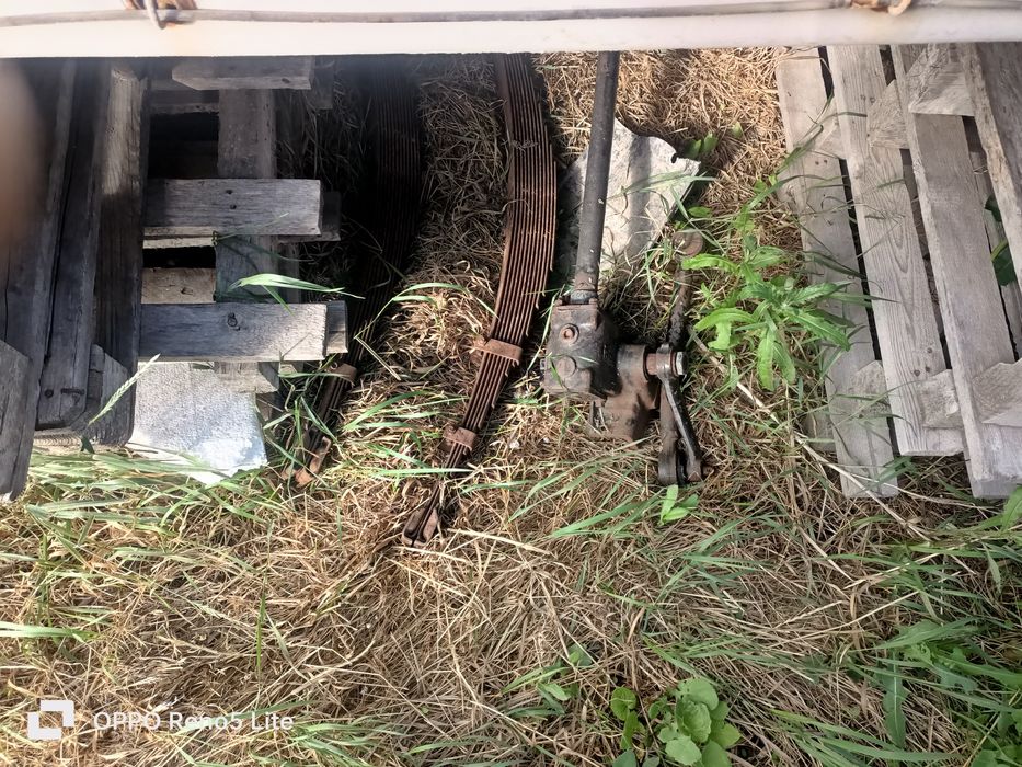 Продам  переднюю балку,  рессоры ,рулевую калонку газ 53