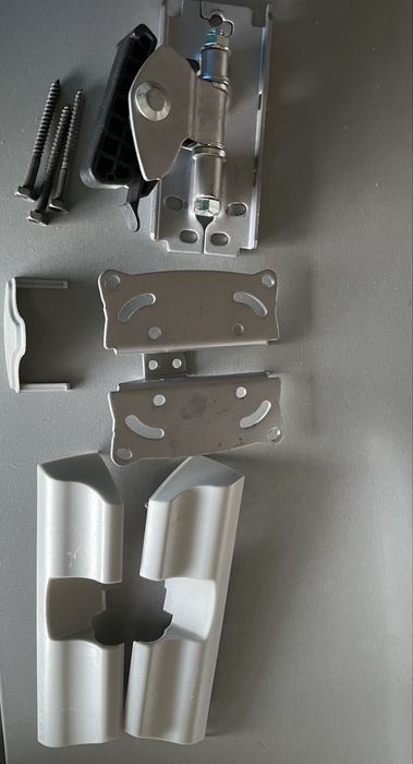 Телевизор Toshiba 22’ бял бонус стойка стена