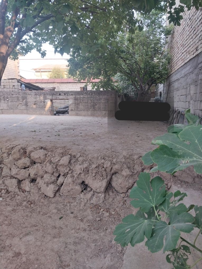 Nazarbek mevazor mahallasida 1.7 sotixli yer sotiladi