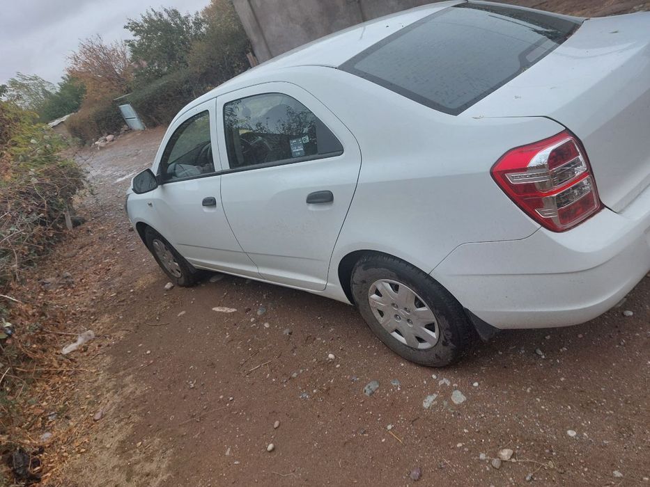 Авто  cobilt sotladi holati yaxshi 2 pazitsa