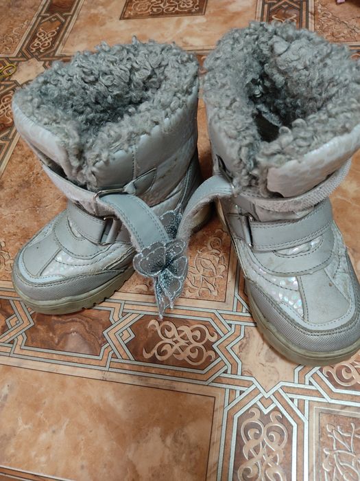 Сапоги зимние размер 28.