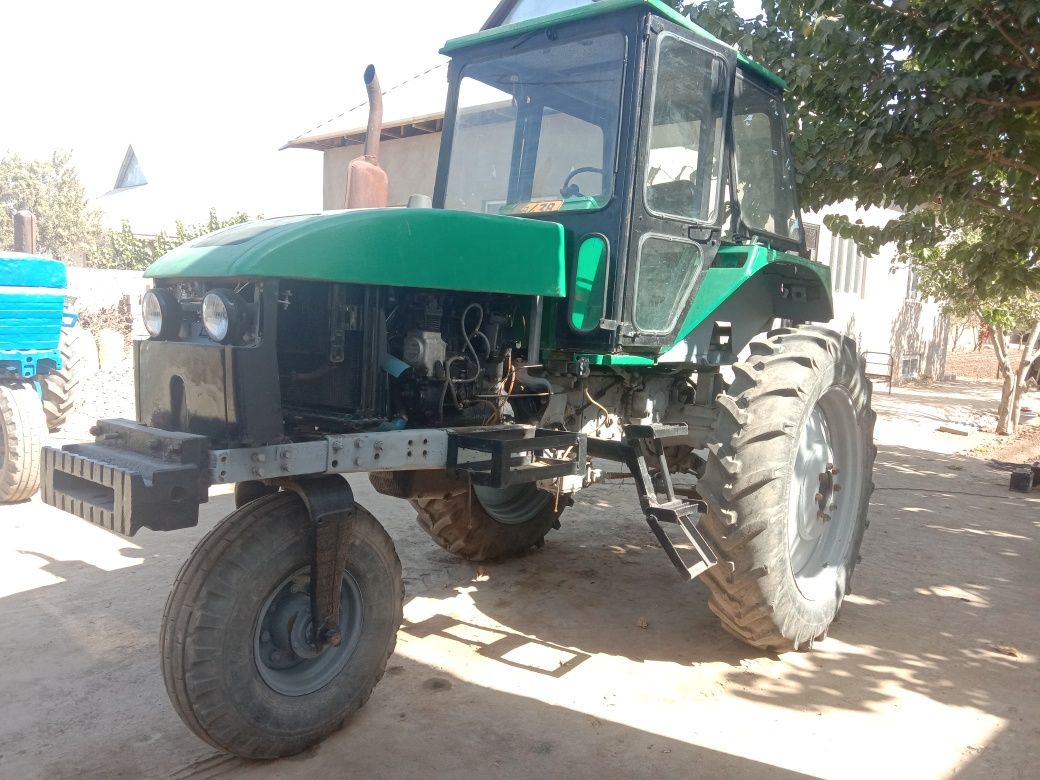 Traktor Hachir sotiladi