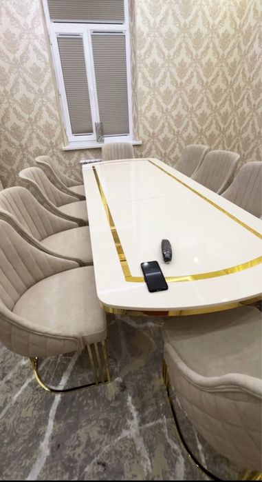 Стол 1*2,5 стуль 10 та