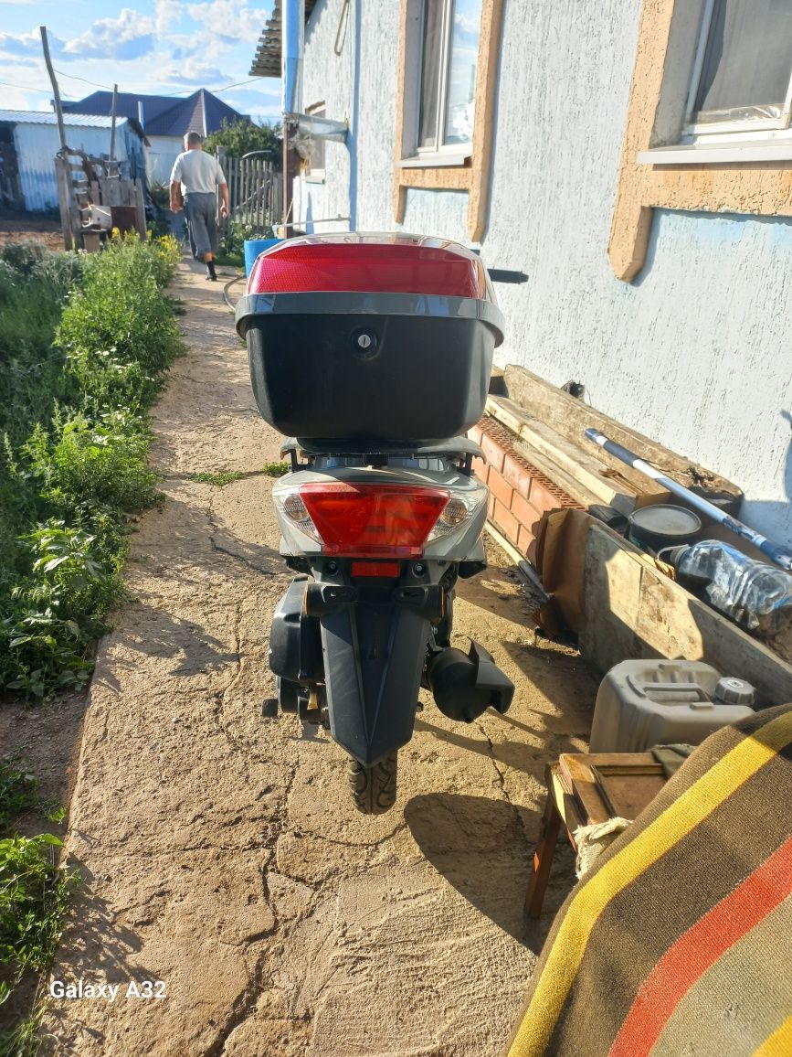 Сатам мопет почти новый
