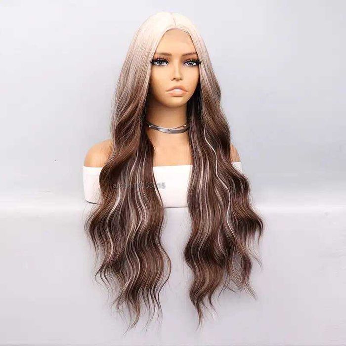 Ефектна омбре кафява перука с руси корени на път