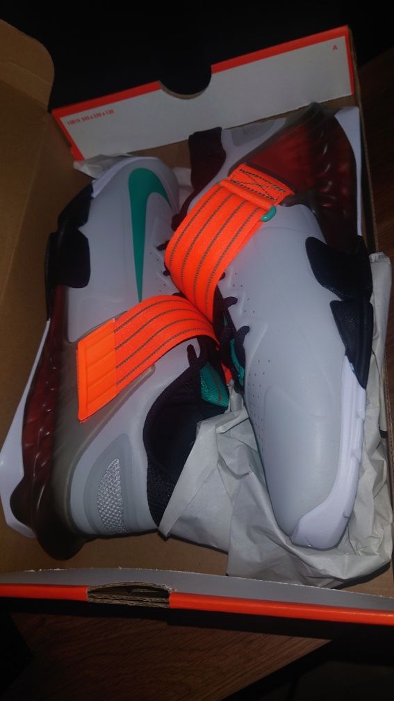 Фитнес обувки Nike Savaleos NEW