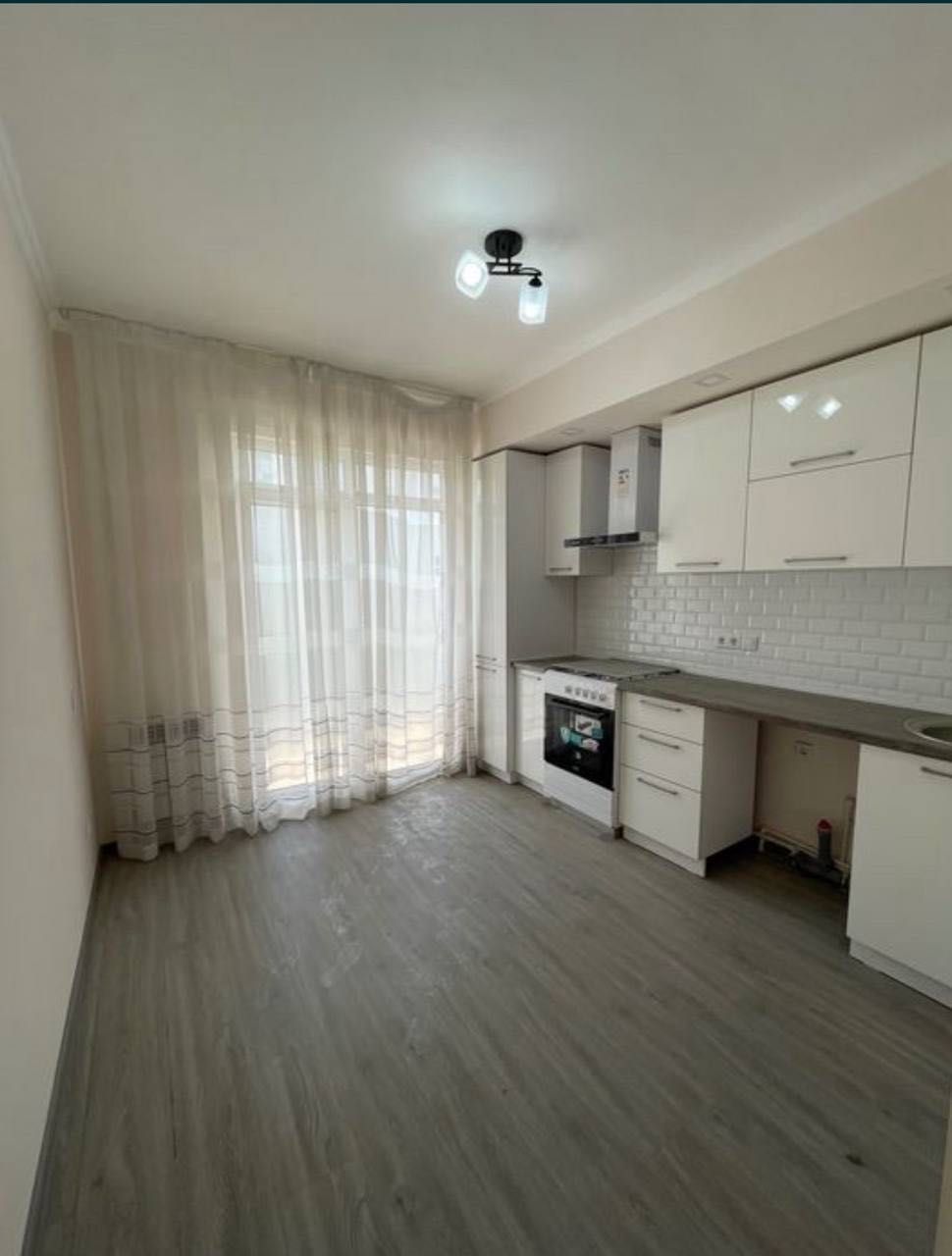Green Park Продается 2 комнатная квартира ремонт Махтумкули Макро