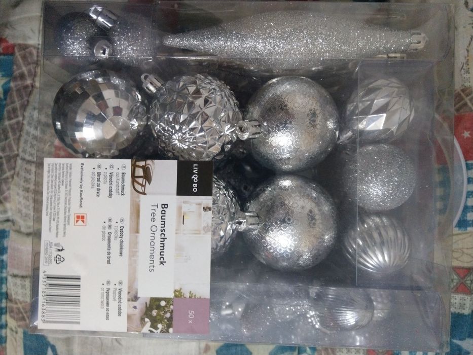 Globuri pentru pomul de Craciun