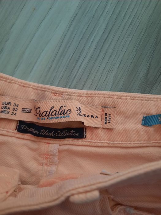 Lot pantaloni scurți