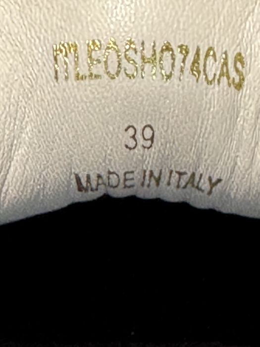 Сникърси BURBERRY.Номер 39