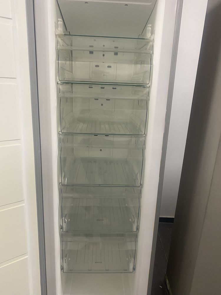 Фризер Electrolux