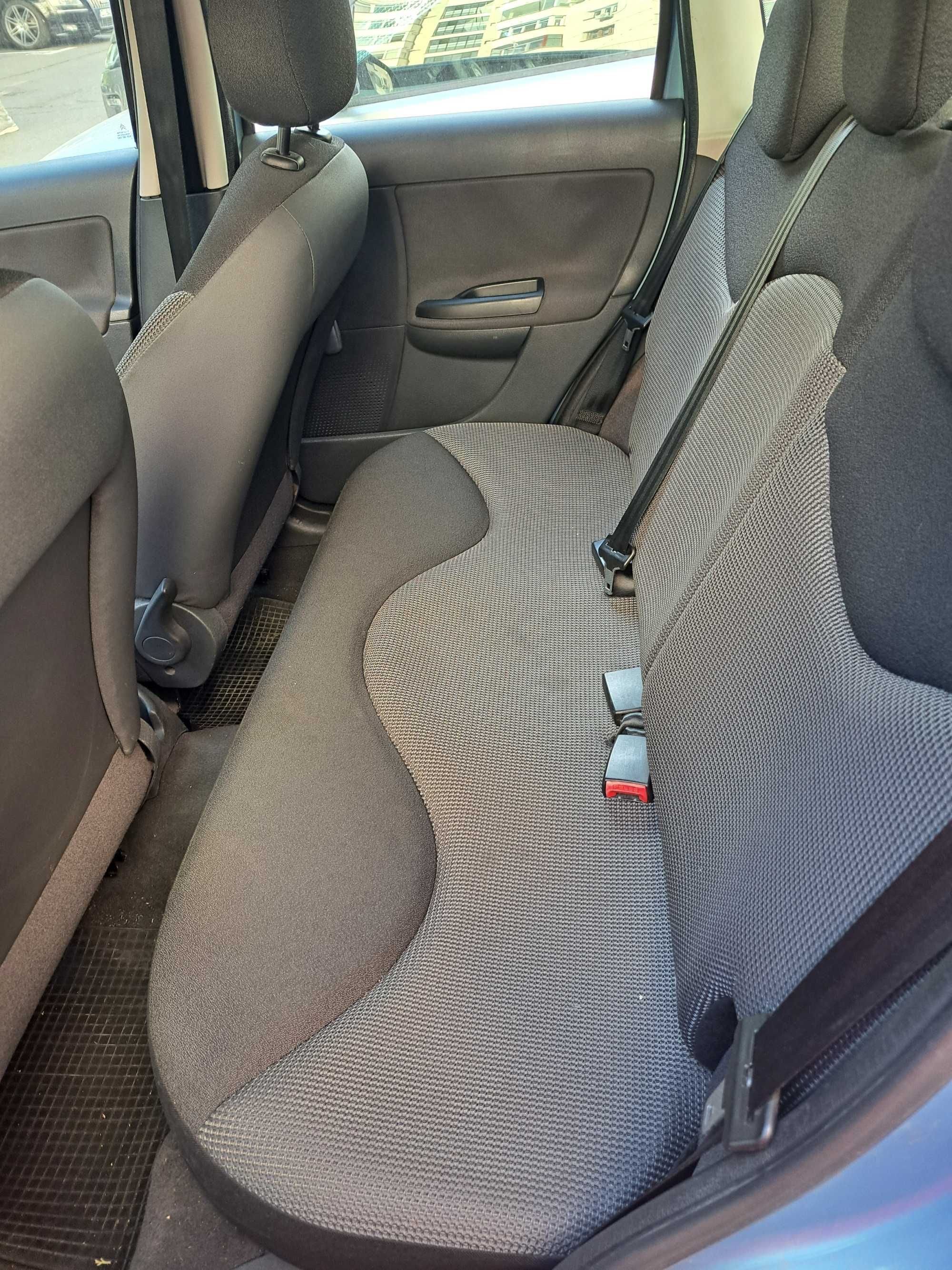 Vand Citroen C3 1.4 benzina, an fabricatie 2007, 87.000 km reali