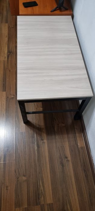 Продам журнальный стол