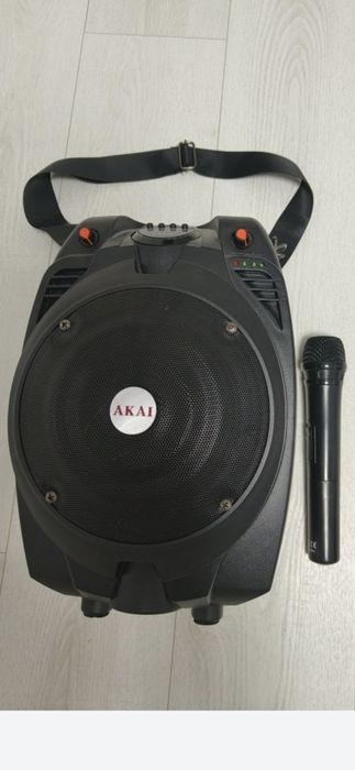 Boxa Akai, funcționează bine