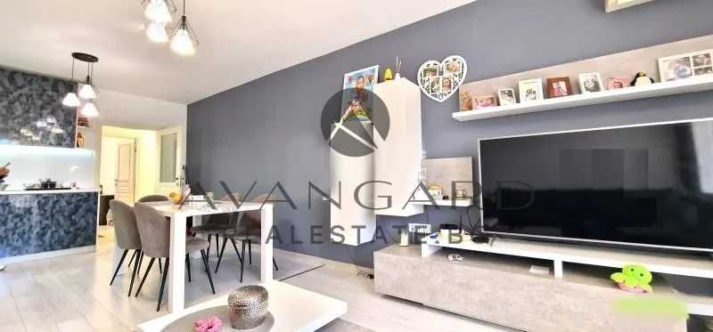 Продава се Тристаен апартамент в Пловдив, Христо Смирненски - 97 кв.м за 1820 €/кв.м - Снимка #3