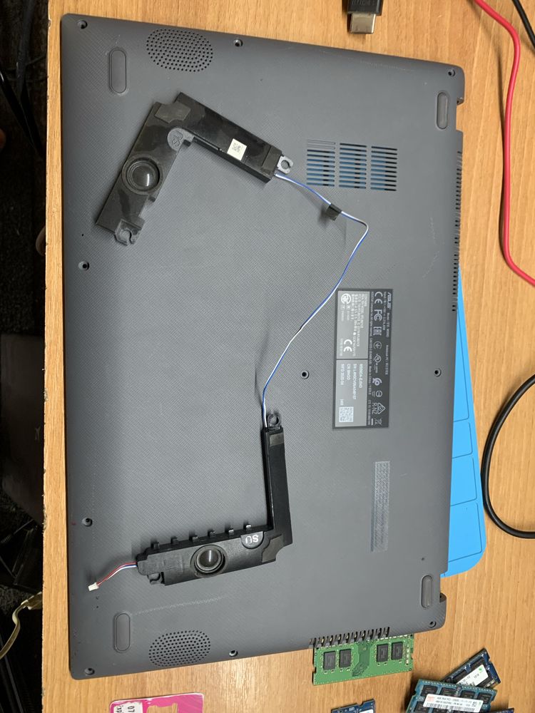 Dezmembrez laptop  Asus x509 incomplet  doar partea de jos