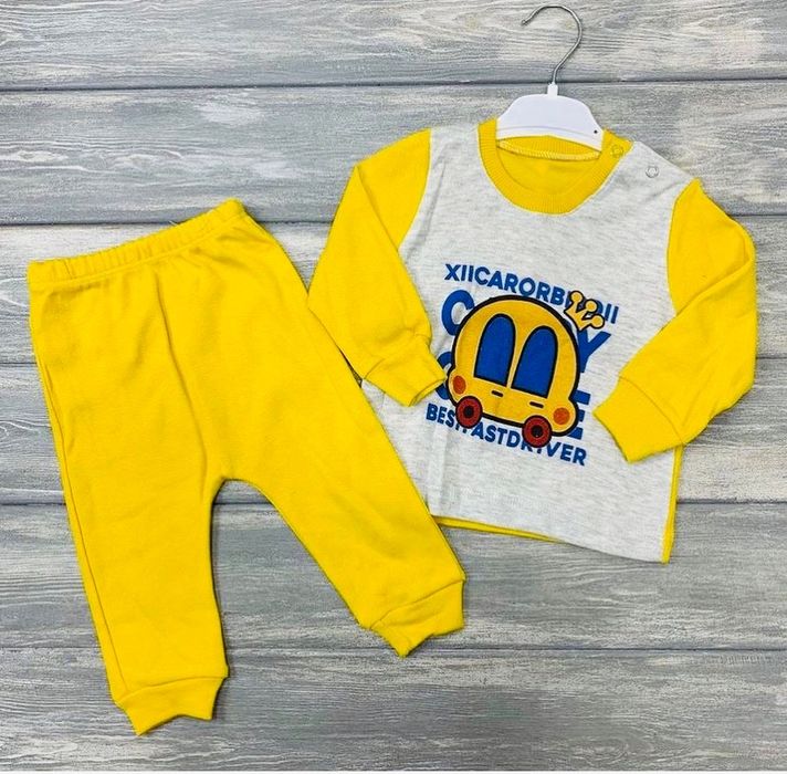 Продам новый костюмчик